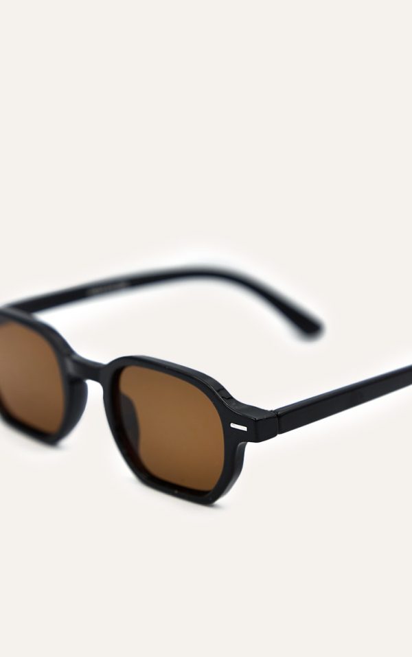 2d279cf53e8a5c1475905fd0aba8cbabe6952610_CNM9164_3_black_square_brown_lens_sunglasses