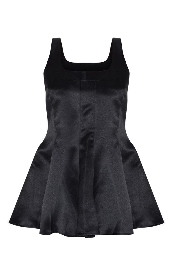 2d97c6def0f31530779992c93149483575cb5ba2_CNM1646_5_plus_black_satin_square_neck_pleated_shift_dress