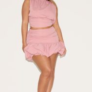 2e01188e0c9ba8117a5343243cfb8086cb825a71_CNM6472_3_shape_rose_boat_neck_cinched_waist_top