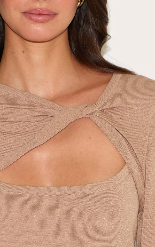 2fabd7c015ff2d0ebd2b42fc116722b6849f8cac_CNL7689_4_mushroom_fine_knit_twist_neck_long_sleeve_top