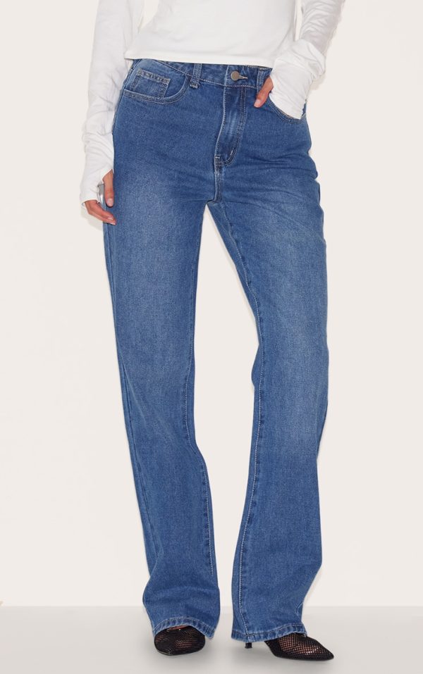 300f35750181b7e8e082043f7f39ec0e0fd05a29_CNJ9453_2_mid_blue_wash_seam_detail_straight_leg_jeans