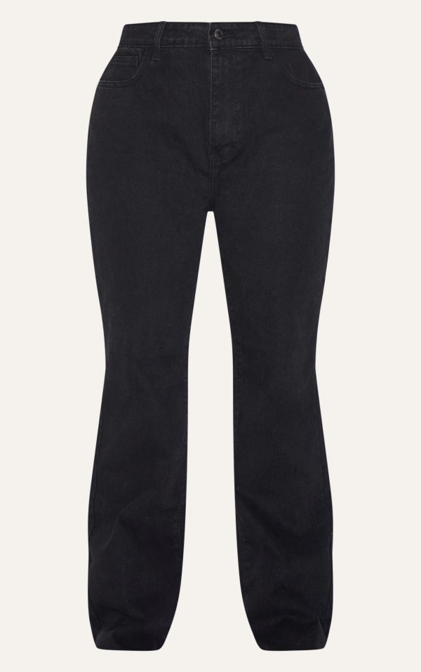 314cb6860e71e99c10b33925e39247ca68df33a4_CMM6223_5_prettylittlething_plus_black_long_leg_straight_jeans