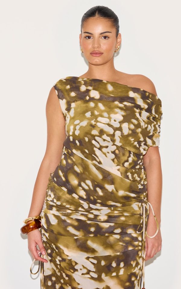 319b8bd7e931aa0e260d4f1186a722e9f69abb62_CNM5906_1_plus_stone_blurred_abstract_printed_chiffon_cowl_bead_detail_sleeveless_top