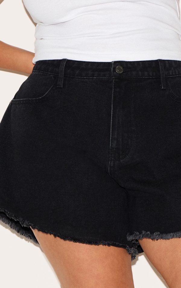 3271b743dd1beddb3f69dc26c06c6579a56692cf_CND9861_5_plus_black_floaty_denim_shorts-1