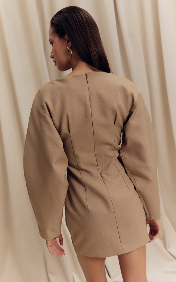 32f4a1a675dd85f8250ca1d0917f0dfd989c208a_CNL8436_2_camel_cocoon_sleeve_cinched_waist_blazer_dress-1