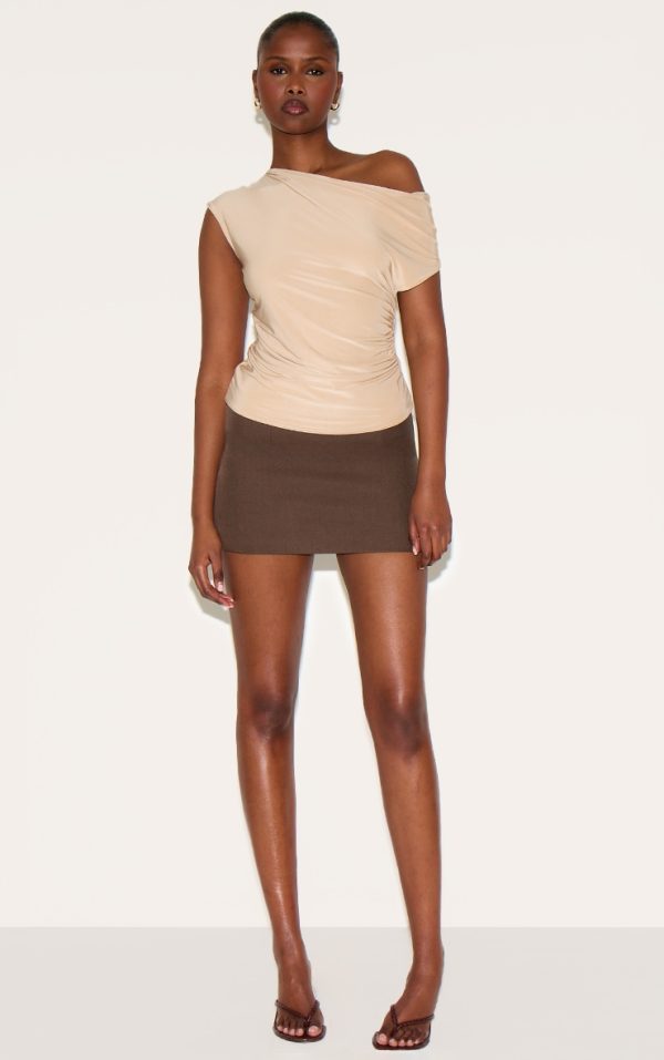 32fb7f1110120c4360e5ea7e9f453621ea14997c_CNN0758_3_sand_double_layer_slinky_backless_asymmetric_long_top