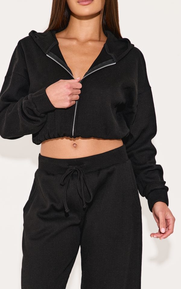 3364b71eb734fdd5b0612dd6c6409071bccbb8b3_CNM0142_4_black_waffle_detail_hooded_cropped_jacket