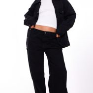 3511613e4b33c736b9d7852a70a92ad651956049_CMH4321_3_prettylittlething_washed_black_oversized_boyfriend_denim_jacket