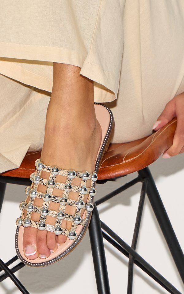 353199791e82695e1e151e8feabeeacf30dd5c11_CMD2430_5_snake_alisa_large_studded_sliders