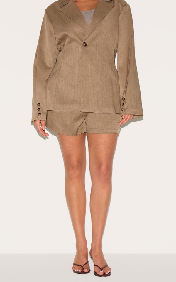 35f5b97fff9f4419fd0cc95e187d6afd6110e618_CNM5118_2_plus_light_brown_woven_tailored_shorts