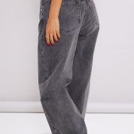 3624518d88eb17054c37f61bf75b3be11af5b3da_CNF3883_3_petite_washed_grey_fray_waist_low_rise_straight_leg_jeans