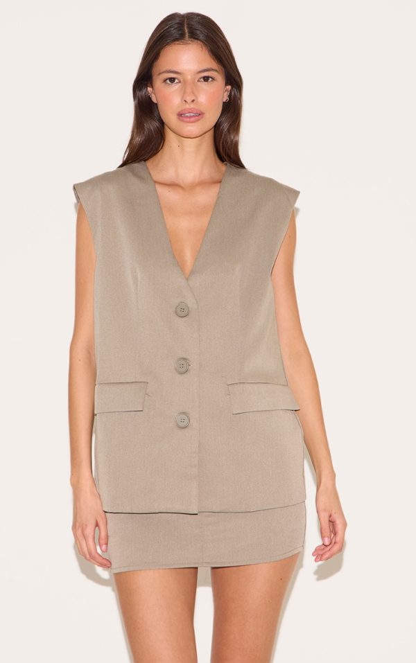 3643945bf5334d309ff50e73fea9f8bbebe60d35_CNL9310_1_grey_oversized_tailored_woven_waistcoat