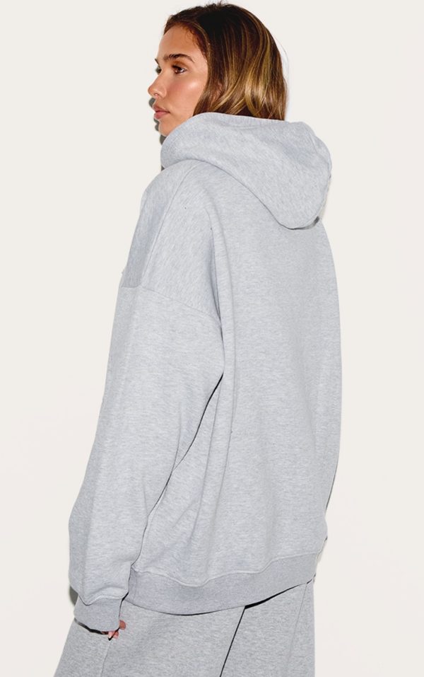 3734db11d9ec3dde0079477b1d716e798e850372_CNK7229_2_prettylittlething_grey_marl_applique_oversized_hoodie