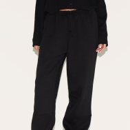 3788cfdd5e2f38df7ded1262bb2a006daae32f10_CNL9637_2_black_straight_leg_cuffed_seam_detail_joggers