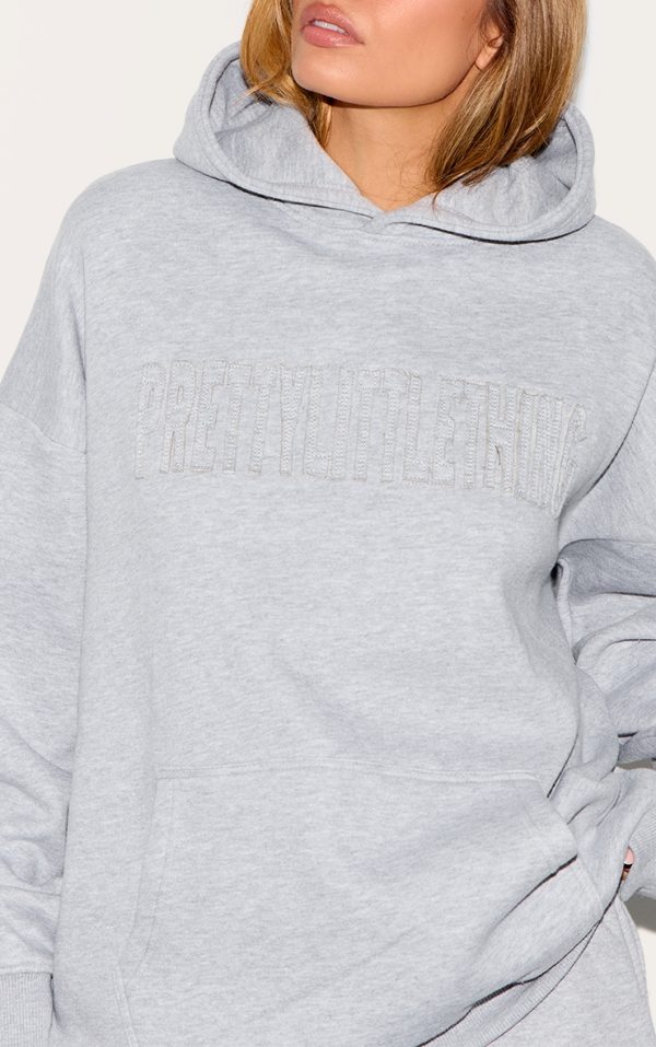 37e7f499ec38c182305f557c80ff4bbbcb3a457b_CNK7229_4_prettylittlething_grey_marl_applique_oversized_hoodie