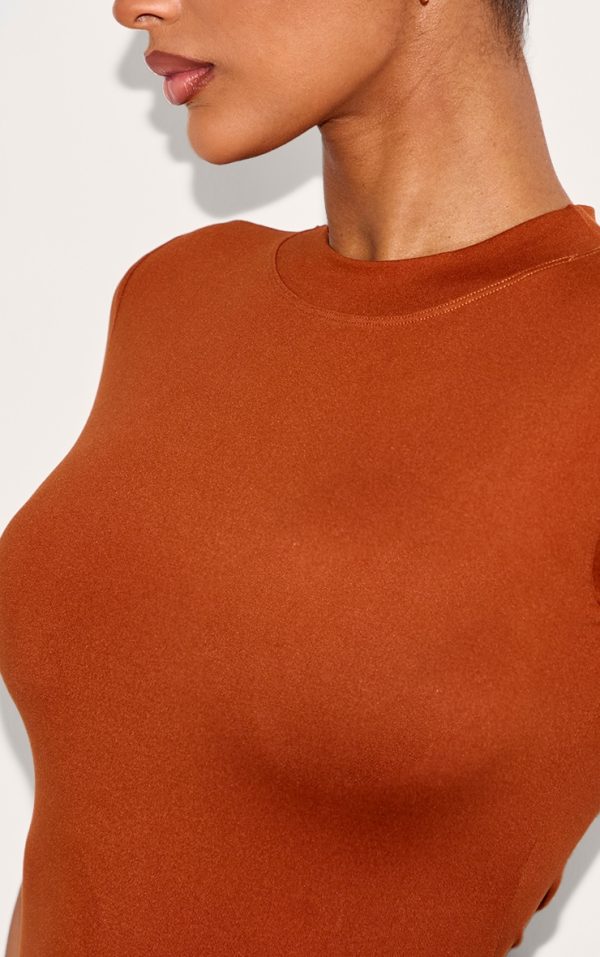 389f2b3e29ef584779a1bea75e843b02653f83d4_CNL9492_4_shape_rust_sculpted_short_sleeve_bodysuit