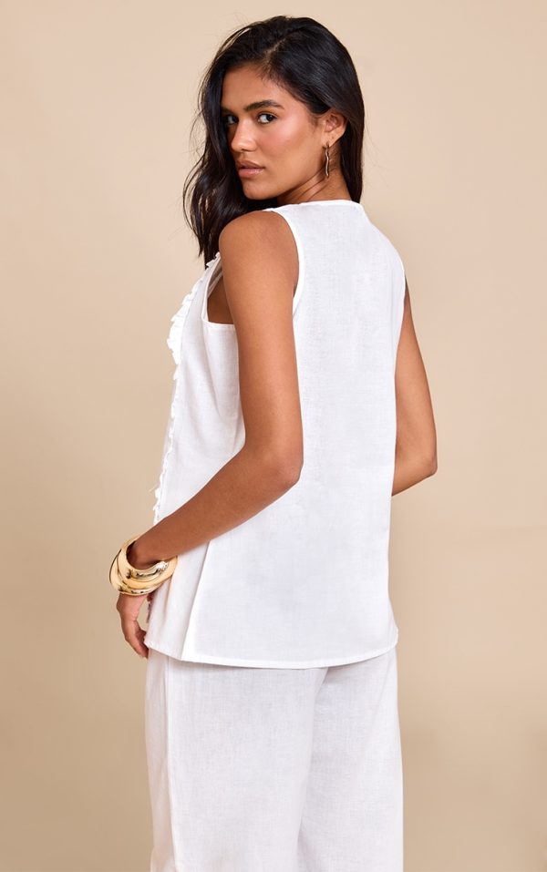 394ecfd47a680f11908b7579a54924e893f77c83_CNM3935_2_white_tie_front_sleeveless_top