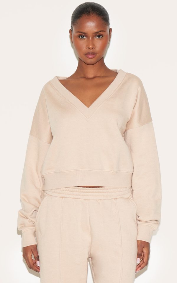 397bd327a06be29e2015ff0129a2bb28fe31b35c_CNM3726_1_oatmeal_boxy_v_neck_sweatshirt