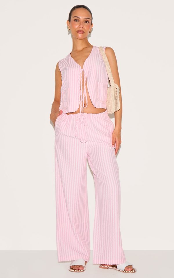 39e7149f595afa79f6e4e9a72405bbbd92568372_CNM9052_1_petite_pink_striped_woven_wide_leg_trousers