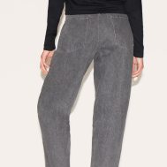 39f02a36995880effacac86442373abcc78bee80_CNL9746_3_petite_grey_high_waist_mom_jeans