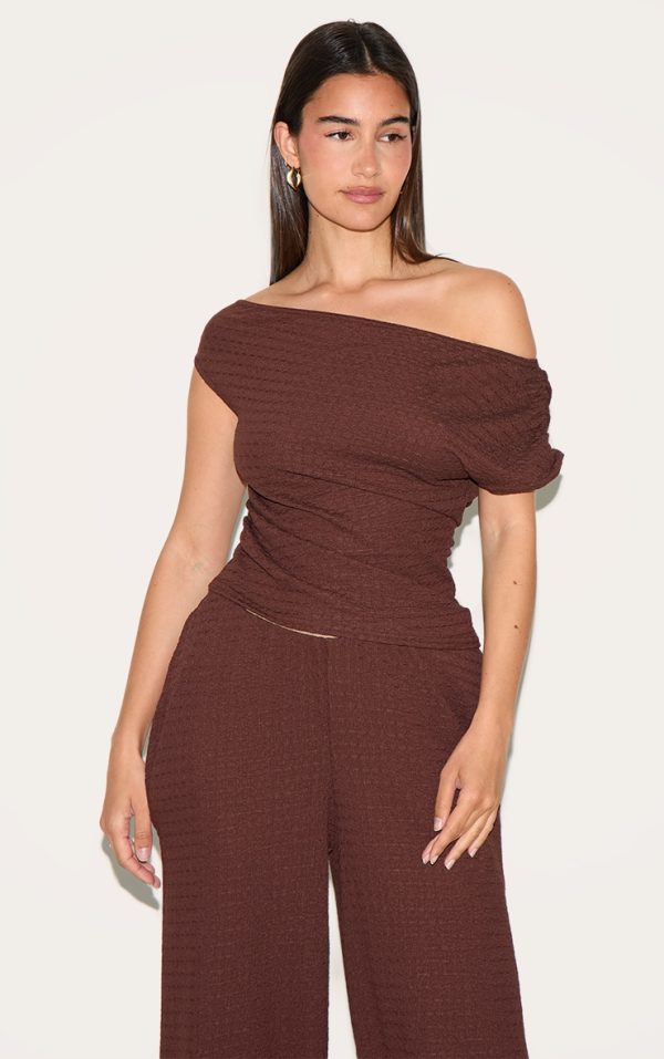 3a570a7f9c1a3b8f836e7b90803264ddb876ffd6_CNM8867_1_chocolate_textured_boatneck_long_sleeve_top