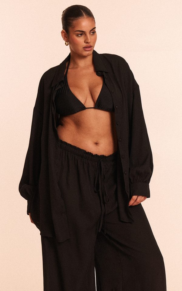 3ba96dd8136702f0f206a6b9eb2bab375126e588_CNM2828_1_plus_black_oversized_long_sleeve_beach_shirt