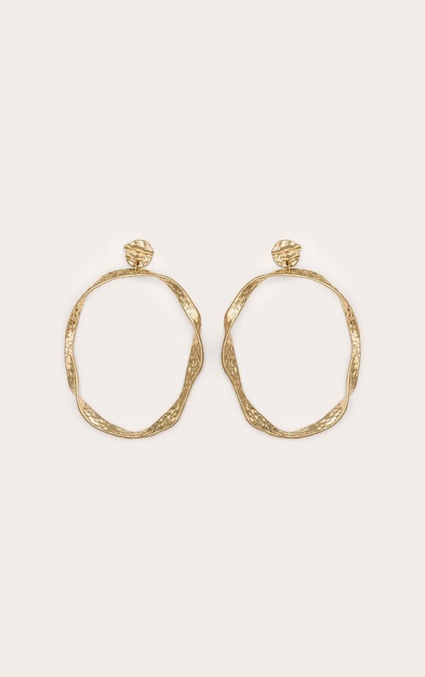 3c36c329f30b93b6683ff6859de20191d2f8da1f_CNK7668_1_gold_crinkle_oversized_hoop_earrings