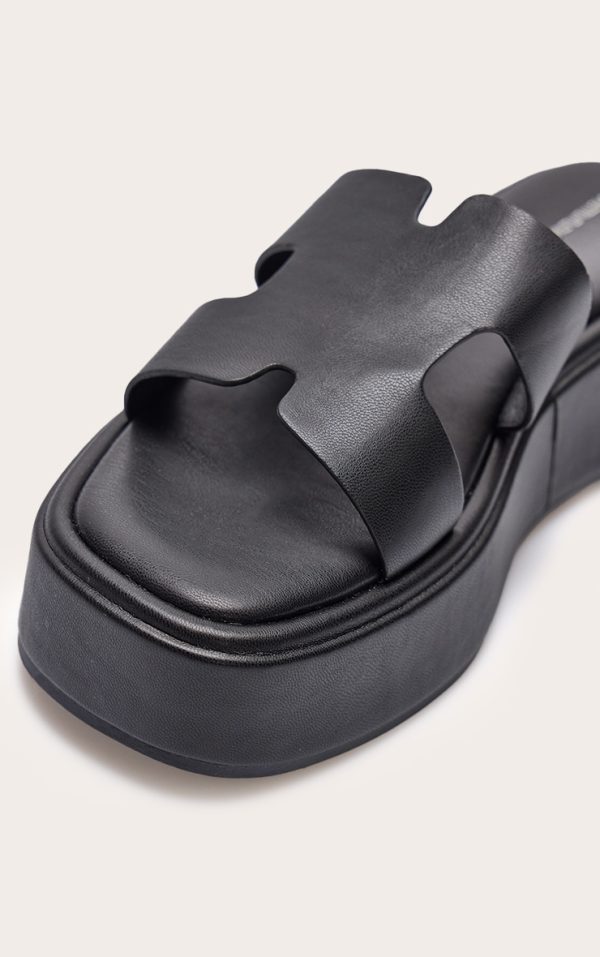 3c6a720f89917c09496719cd1d6da8cd2aa17441_CNL6594_4_black_pu_strap_round_toe_flatform_sandals