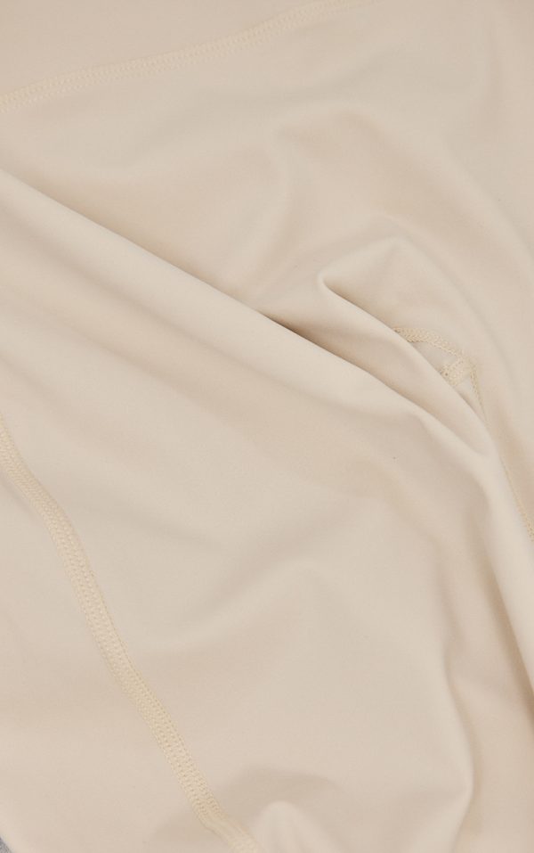 3c9c18665fac2f181fd7c24b2216fa0f544cfb2d_CNF1037_4_sand_sculpt_flare_yoga_pants
