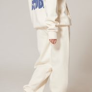 3cbae3e0acd32f7e0c57d29f5c5d8e2e991ff7d6_CNK1745_3_prettylittlething_sand_premium_studio_print_cuffed_joggers