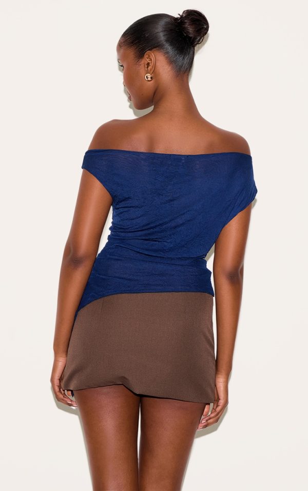 3d4d28402dab3de44ba24f0c218ae57c4985d2f5_CNM6631_2_navy_crinkle_mesh_asymmetric_neck_top