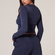 3dc57c96f3e59f2c561ed82937c8ae5cef343d8e_CNK5074_2_prettylittlething_navy_washed_longline_cotton_long_sleeve_fitted_t_shirt