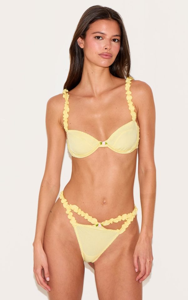 3deabe15e636479987de81c4c73dfe9e4ded1942_CNM4306_1_lemon_ribbed_frill_underwired_lingerie_set