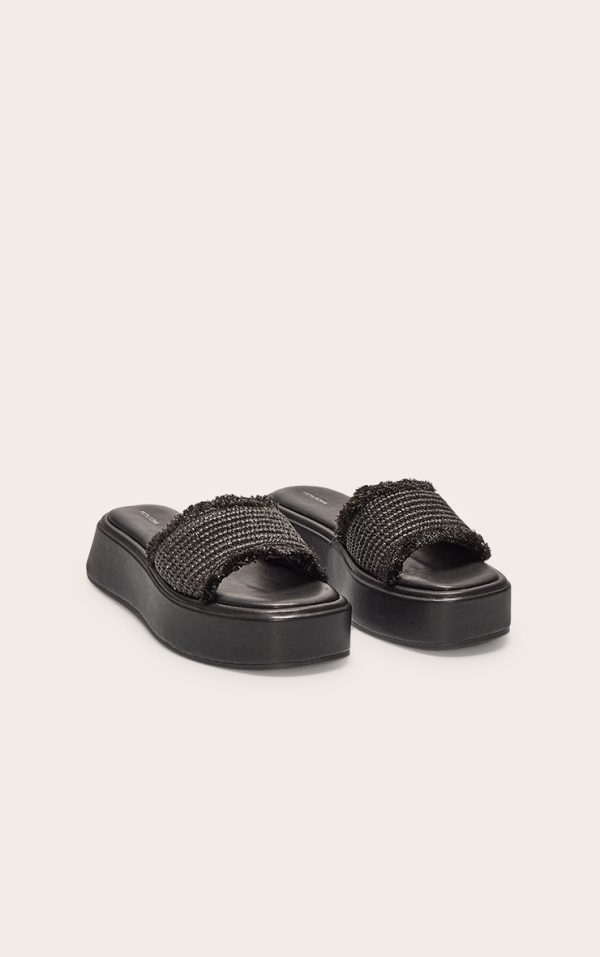 3e14d51408a1a45e8e6d86e419cd11b81566853d_CNL7198_2_black_raffia_fake_stack_round_toe_flatform_sandals