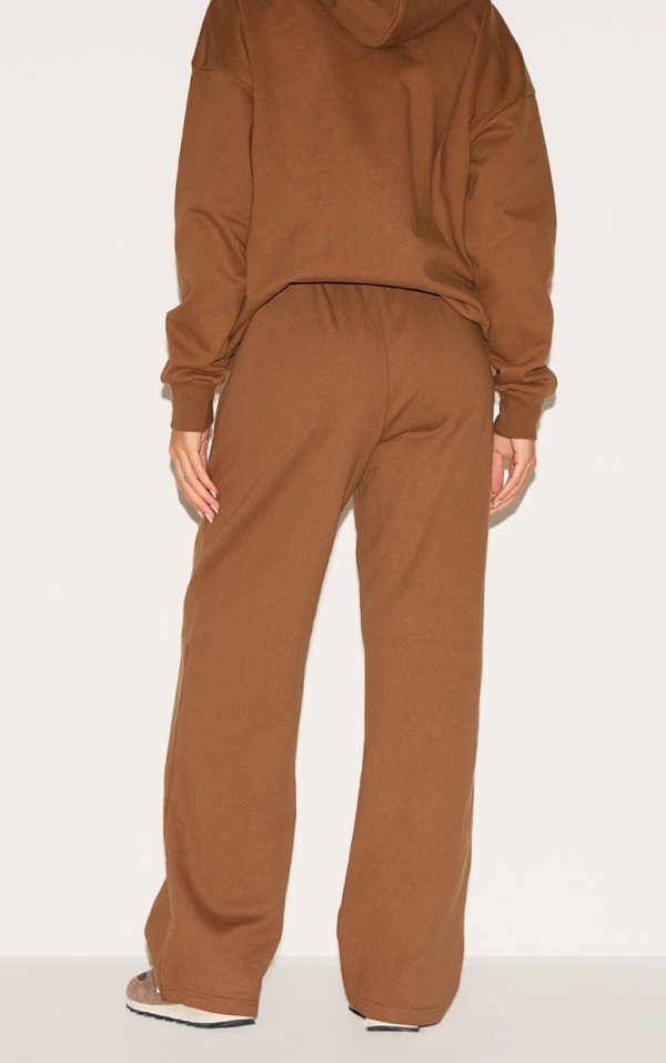 3e38e6826898e5962ac7eb17601abfda85956814_CNM4820_3_taupe_prettylittlething_premium_embossed_wide_leg_joggers-1