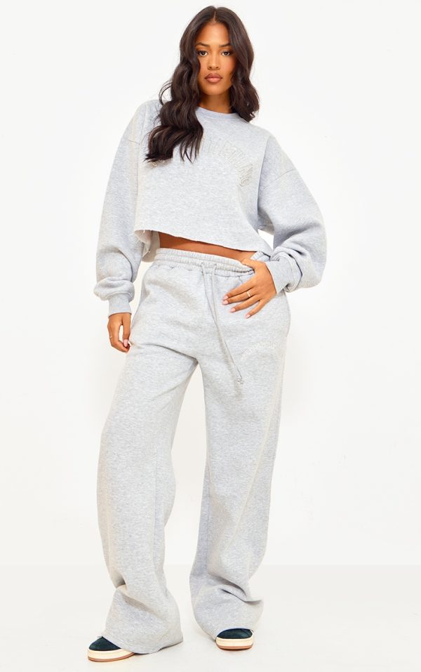 3f5ddcef44d49940e1bd1347972c76779e294e5f_CNJ8954_1_prettylittlething_tall_grey_marl_drawstring_wide_leg_joggers