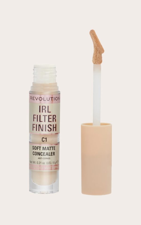 408c884575350d18962377d849cc15d8a964e9db_CNJ7026_1_revolution_irl_filter_finish_concealer_c1