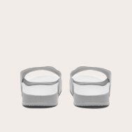 41015be5fa480eb133a14eac6ba43a8b7ddecebb_CMC2830_3_prettylittlething_white_sliders