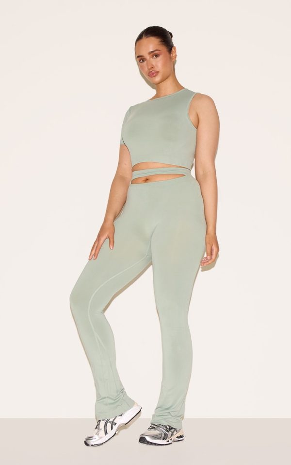 41561bec780a0aae6b16af59cc44785f6d8de144_CNJ3366_3_shape_sage_green_soft_seamless_one_sleeve_crop_top