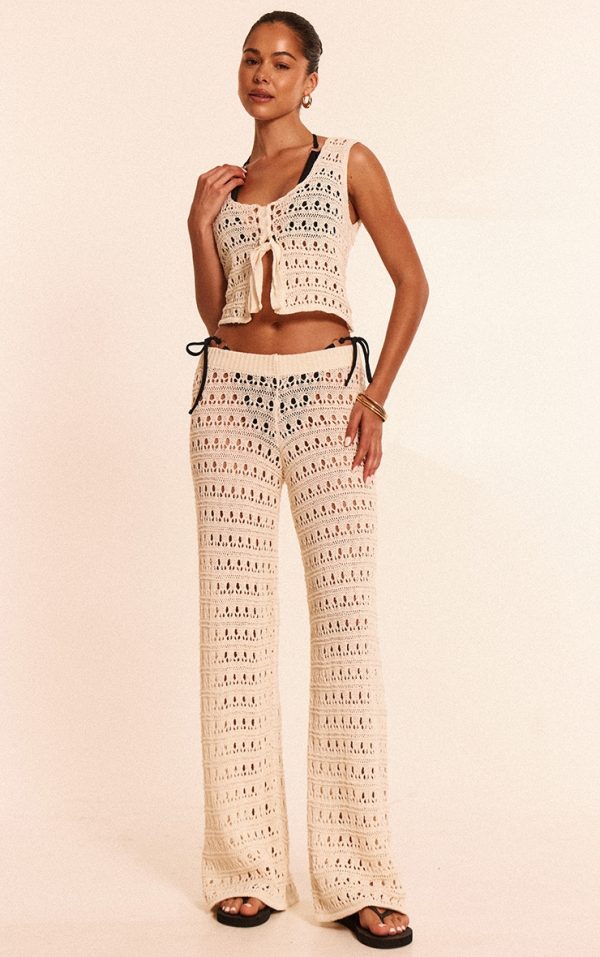 41ba91fbe2b5addd2acccdcb6abb8ebd601ec1e3_CNM7151_3_white_crochet_tie_front_beach_top
