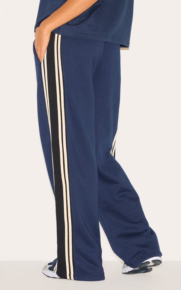 41c6c93a7f00ddf51d0da7e5ef9f388581b87b98_CNL7889_3_navy_contrast_stripe_detail_wide_leg_joggers