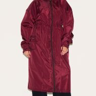 41d7a886b098cdb2d3d084a5ae8e63d3224a9643_CNL8706_3_plus_burgunday_toggle_detail_midi_windbreaker