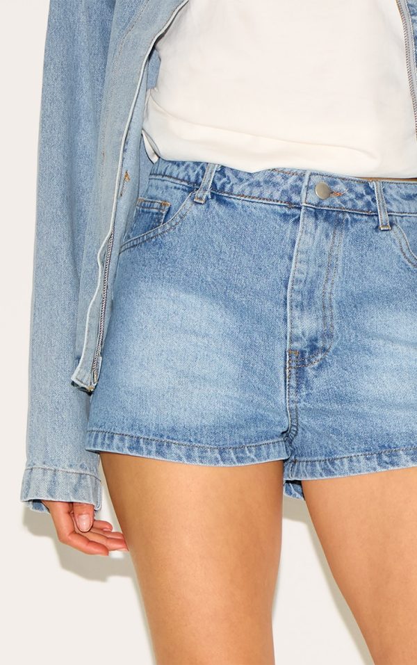 426b7c46343b4de92729a099f5ebc95dae927f48_CNL7961_5_light_vintage_blue_high_waist_denim_hot_pants