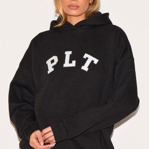 PRETTYLITTLETHING Black Contrasting Print Logo Oversized Hoodie