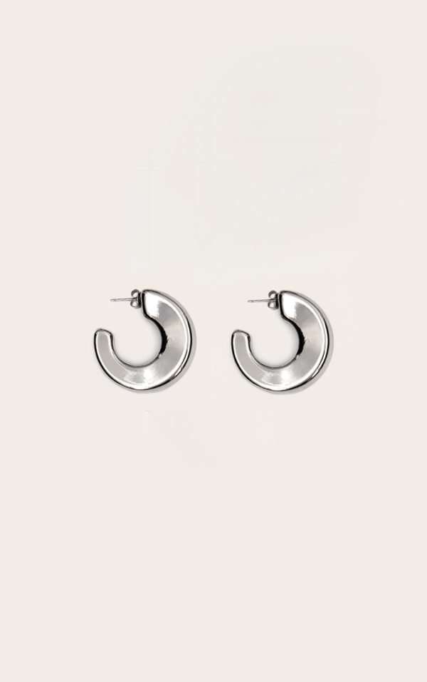 4340469610d9bdd6094168f373371ee191710cf8_CNM0666_2_silver_oversized_chunky_hoop_earrings