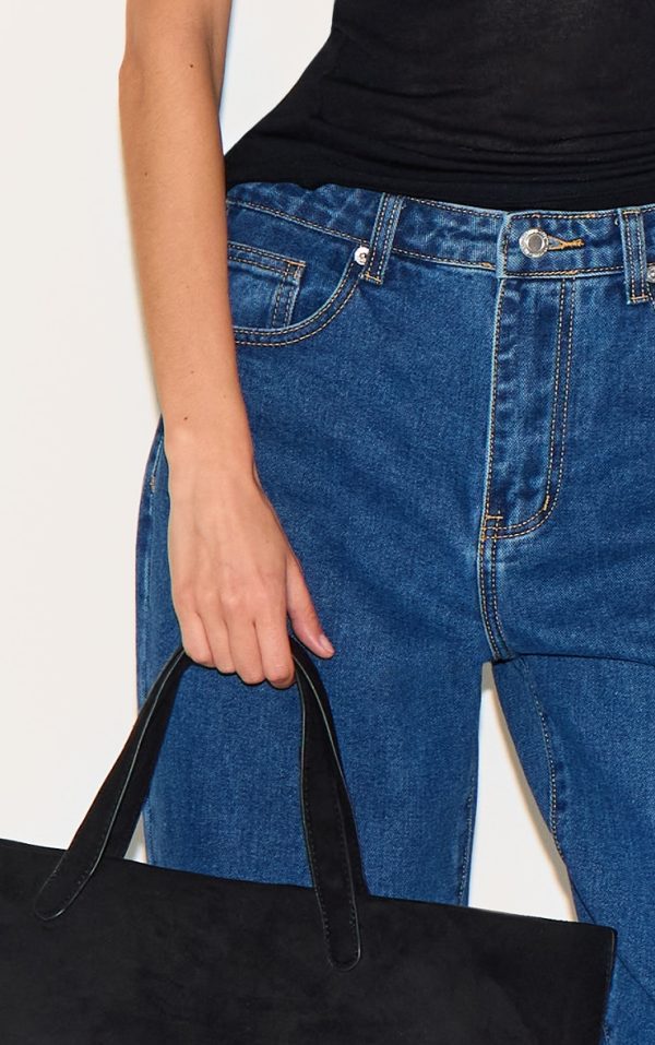 43b692654cb3997ced600be187d7bc264aa64e67_CNL7119_4_prettylittlething_dark_blue_high_waist_mom_jeans