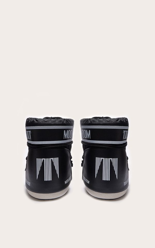43c65a3714c2a95b792899258dc7c29c62e092e2_CMP7639_3_moon_boot_black_classic_low
