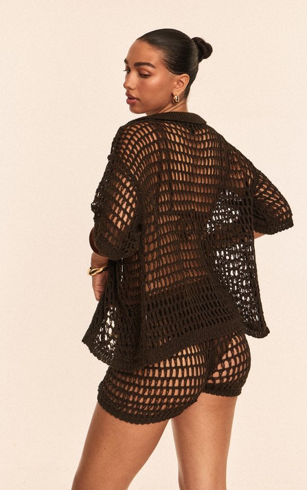 441b9538528e8b2c97acf5af29373ca0a84dff7c_CNN1688_2_chocolate_crochet_short_sleeve_beach_shirt