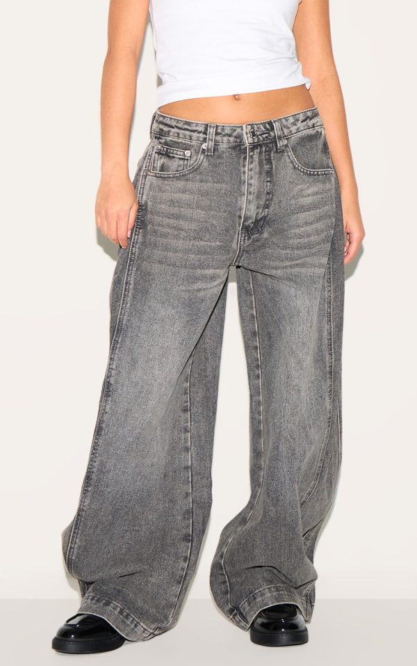 447ccfb7c29312580f2f66cad18da8d5146099be_CNL5673_2_petite_washed_grey_denim_side_pleated_detail_wide_leg_jeans