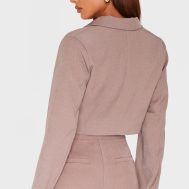 44af4daabdbd4da9b24281b10534eaa6fab60943_CNI4147_2_mocha_tailored_cropped_pocket_detail_blazer
